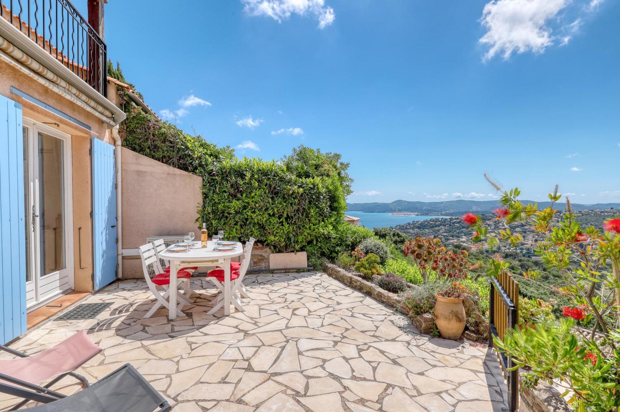 شقة Exceptional View In Saint-Clair For 4 People لو لا فاندو المظهر الخارجي الصورة