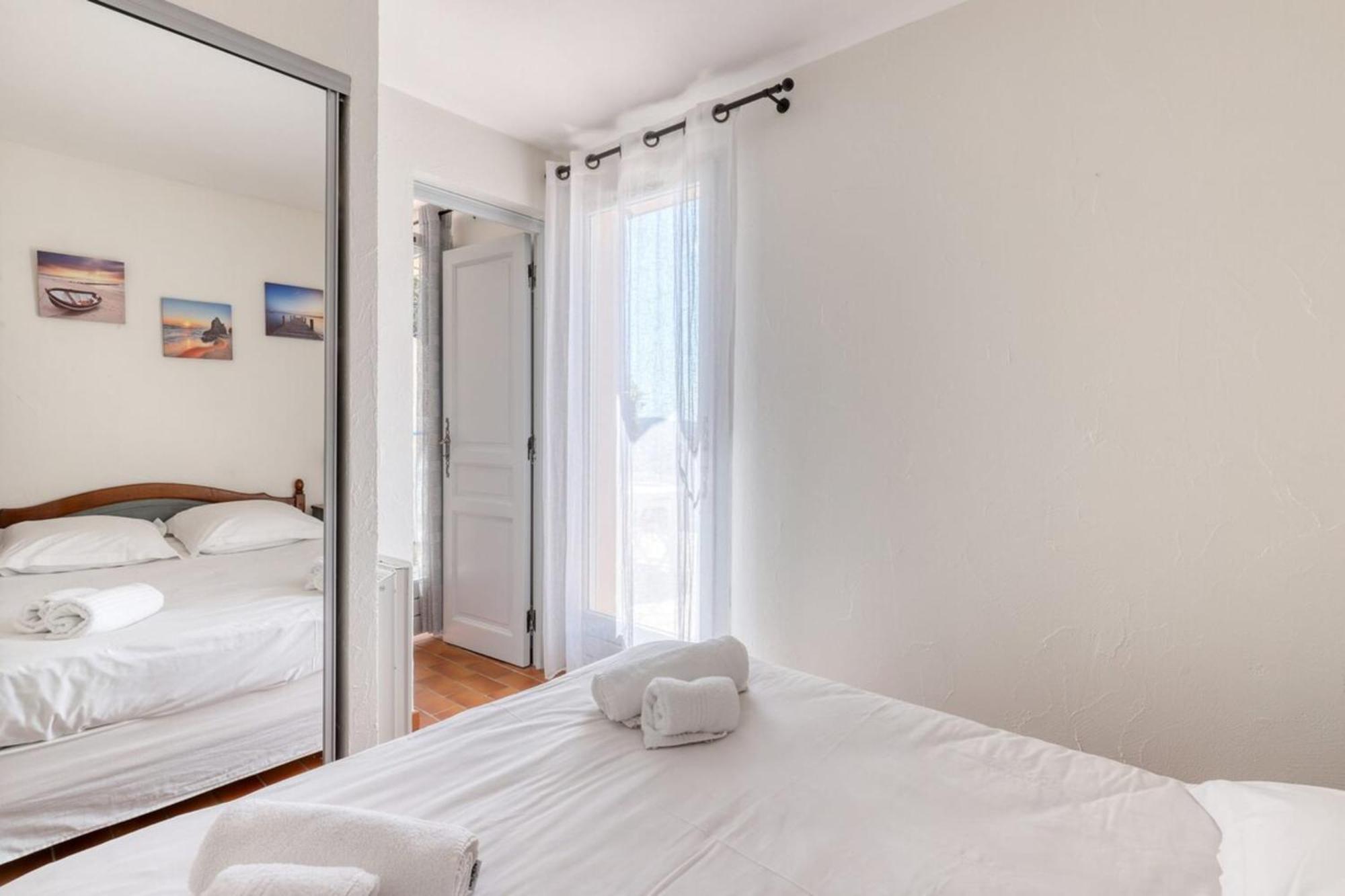 شقة Exceptional View In Saint-Clair For 4 People لو لا فاندو المظهر الخارجي الصورة